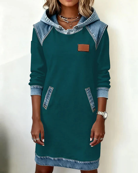 Lunariae - Casual jurk met contrasterende capuchon