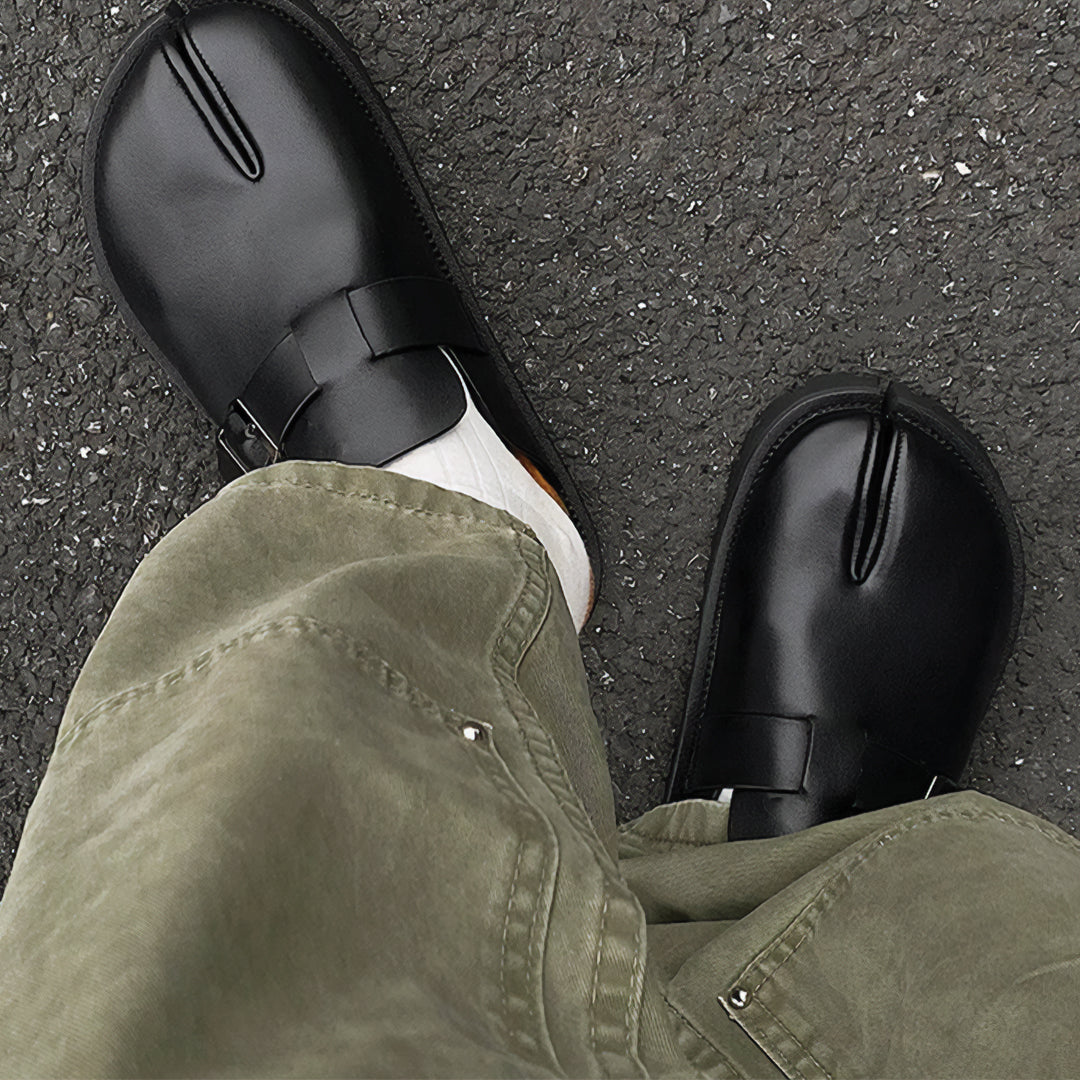 Lunovar™ Tabi Buckle Muiltjes