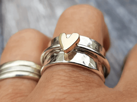 Melly – Zilveren ring Amor