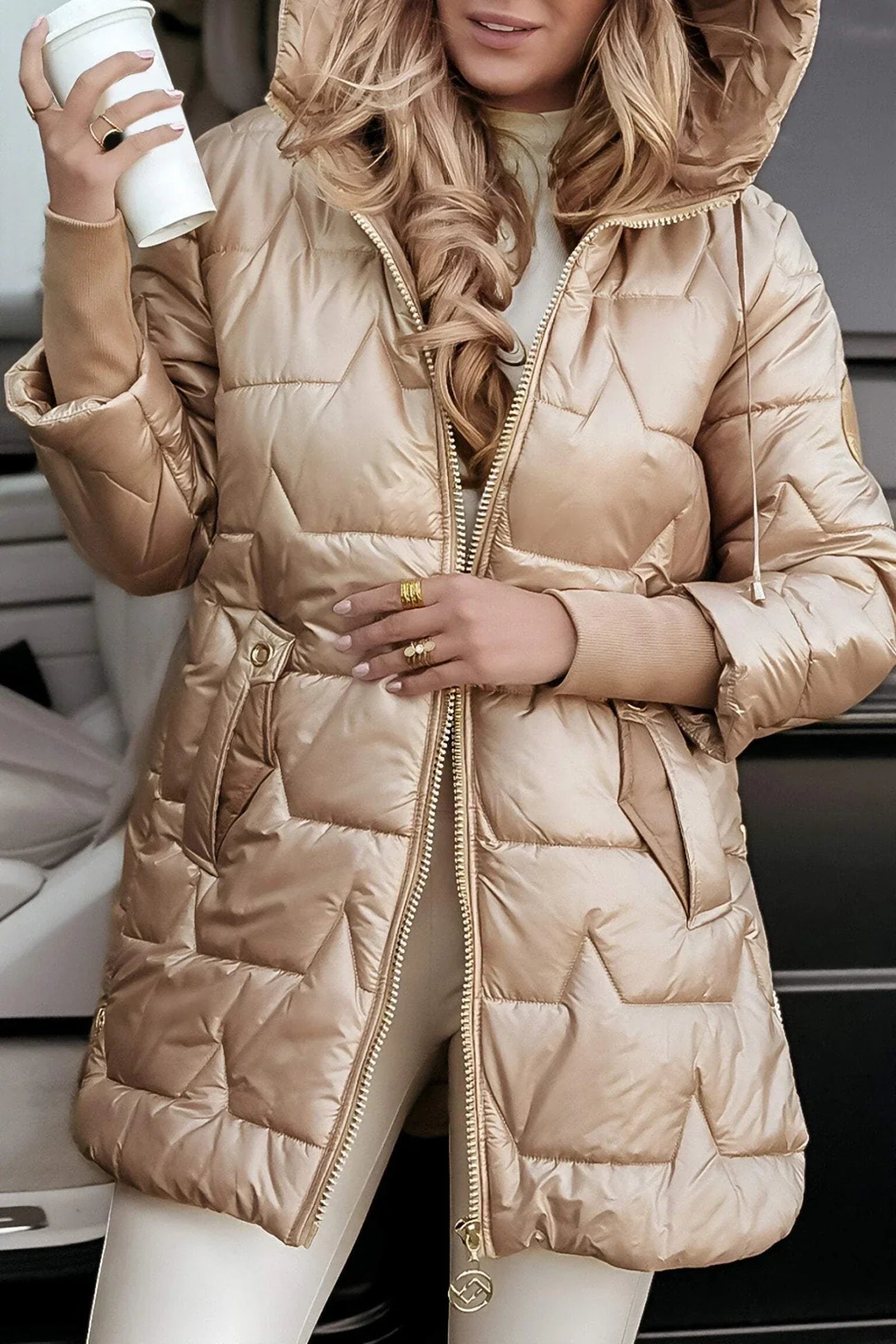 Nolwen – Stijlvolle Winterjas met Capuchon en Voering